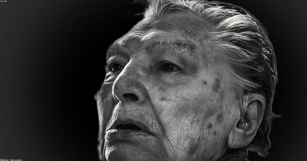 Come i social media influenzano la moda etica