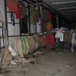 clothing store rack (foto: Infrogmation / CC BY 2.5, Wikimedia Commons)