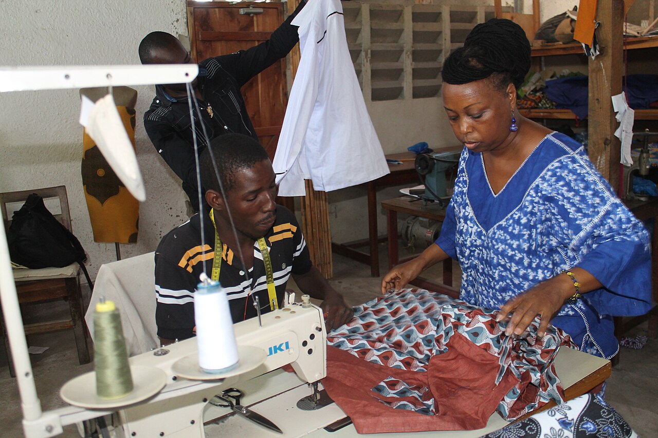 tailor fashion (foto: Thukuk / CC BY-SA 4.0, Wikimedia Commons)