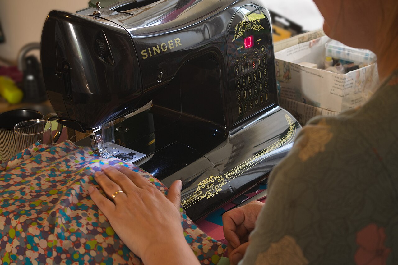 sewing textile (foto: jrouedcunliffe / CC BY-SA 2.0, Wikimedia Commons)